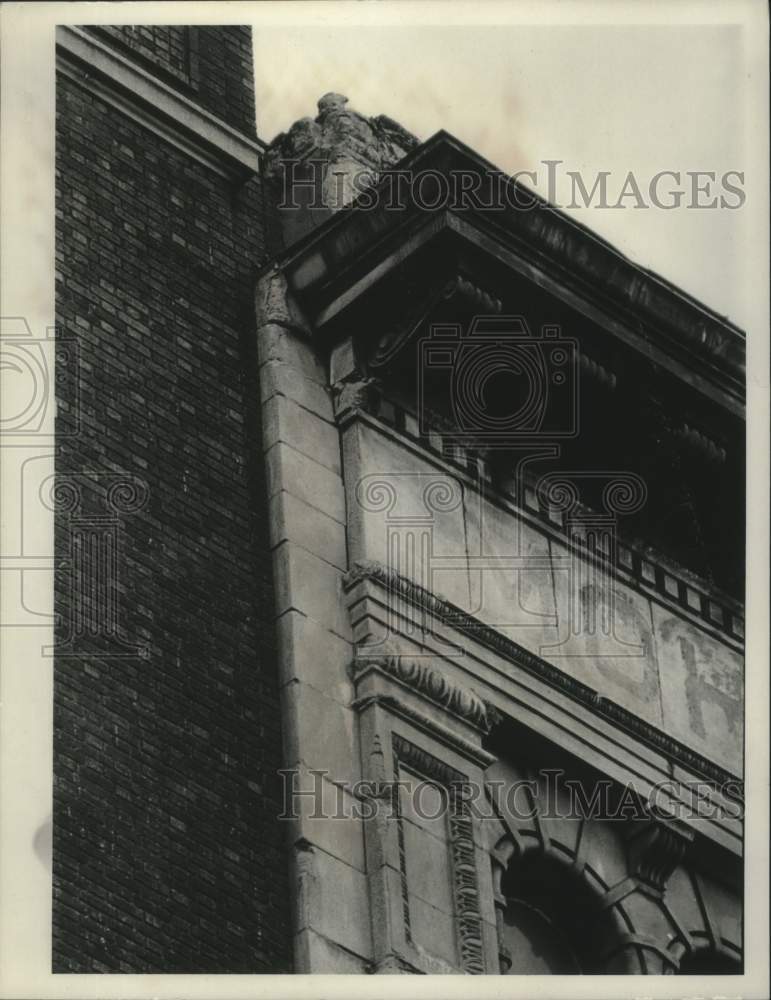 1972 Closeup of downtown Schenectady, New York hotel - Historic Images