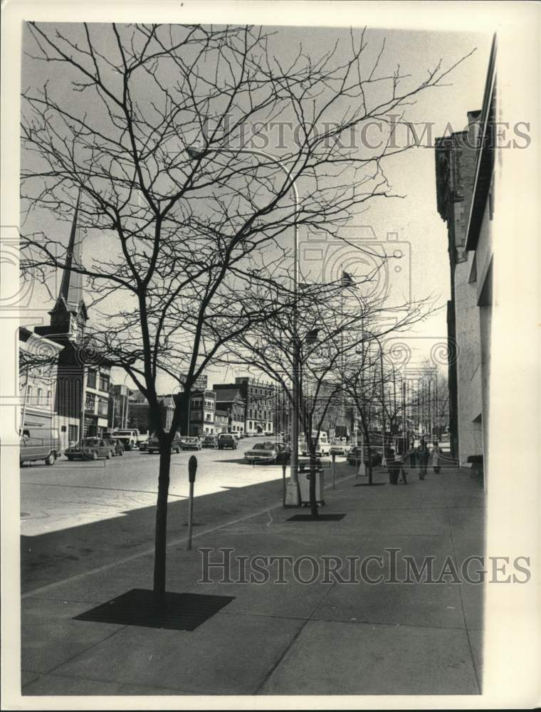 1984 Press Photo View of the 500 block of State Street in Schenectady, New York - Historic Images