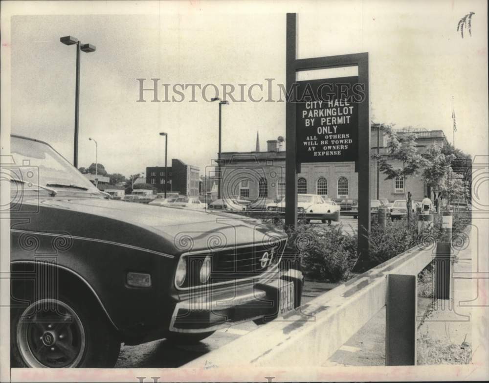 1980 Press Photo Parking lot for Schenectady, New York City Hall employees - Historic Images