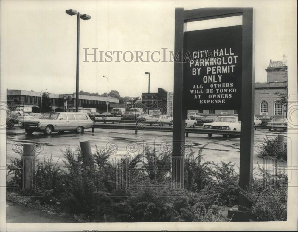 1980 Press Photo Parking lot for Schenectady, New York City Hall employees - Historic Images