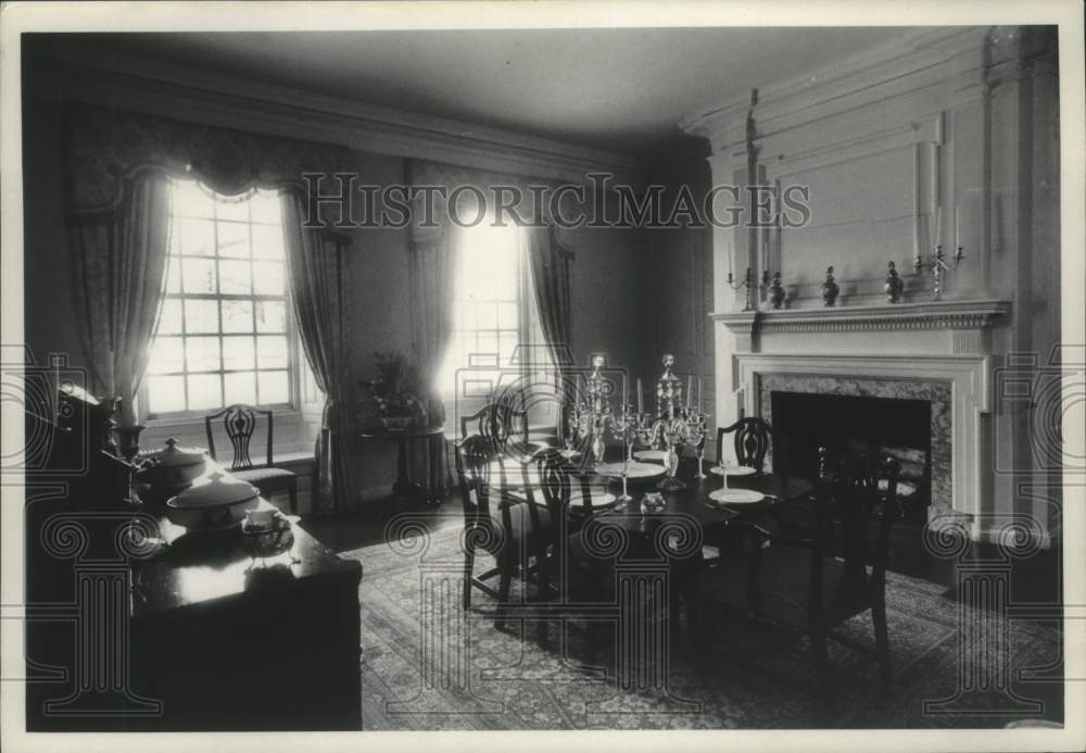 Press Photo Dining room in the Schuyler Mansion, Albany, New York - tua16421 - Historic Images