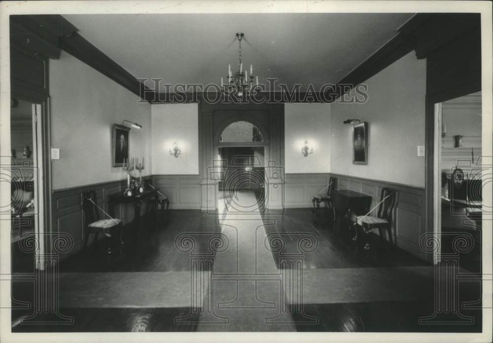 Press Photo Hallway in the Schuyler Mansion, Albany, New York - tua16427 - Historic Images