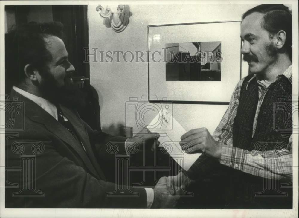 1978 Press Photo Art Center Director Mark Eliot Schwabe, Troy, New York - Historic Images