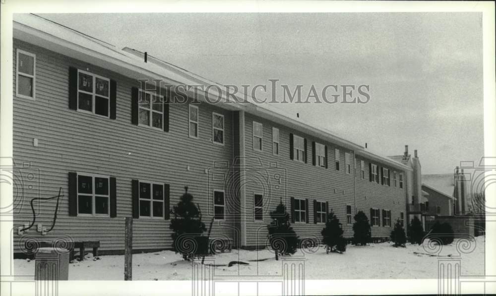 1990 Press Photo Cambridge Manor condominiums, Scotia, New York - tua16503 - Historic Images