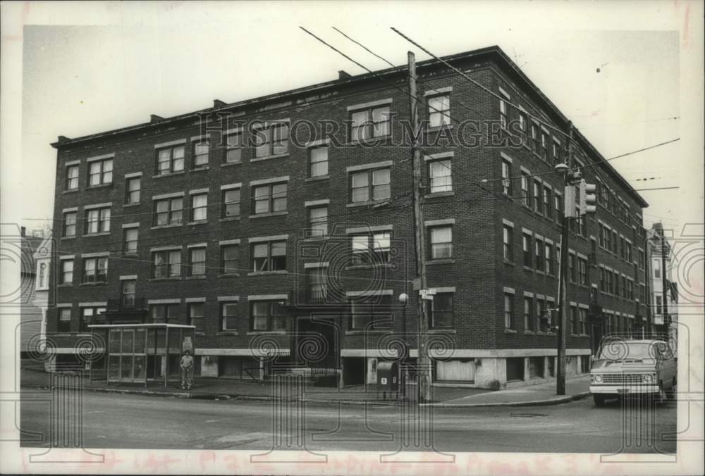 1980 Press Photo Apartments at 800 State Street, Schenectady, New York - Historic Images