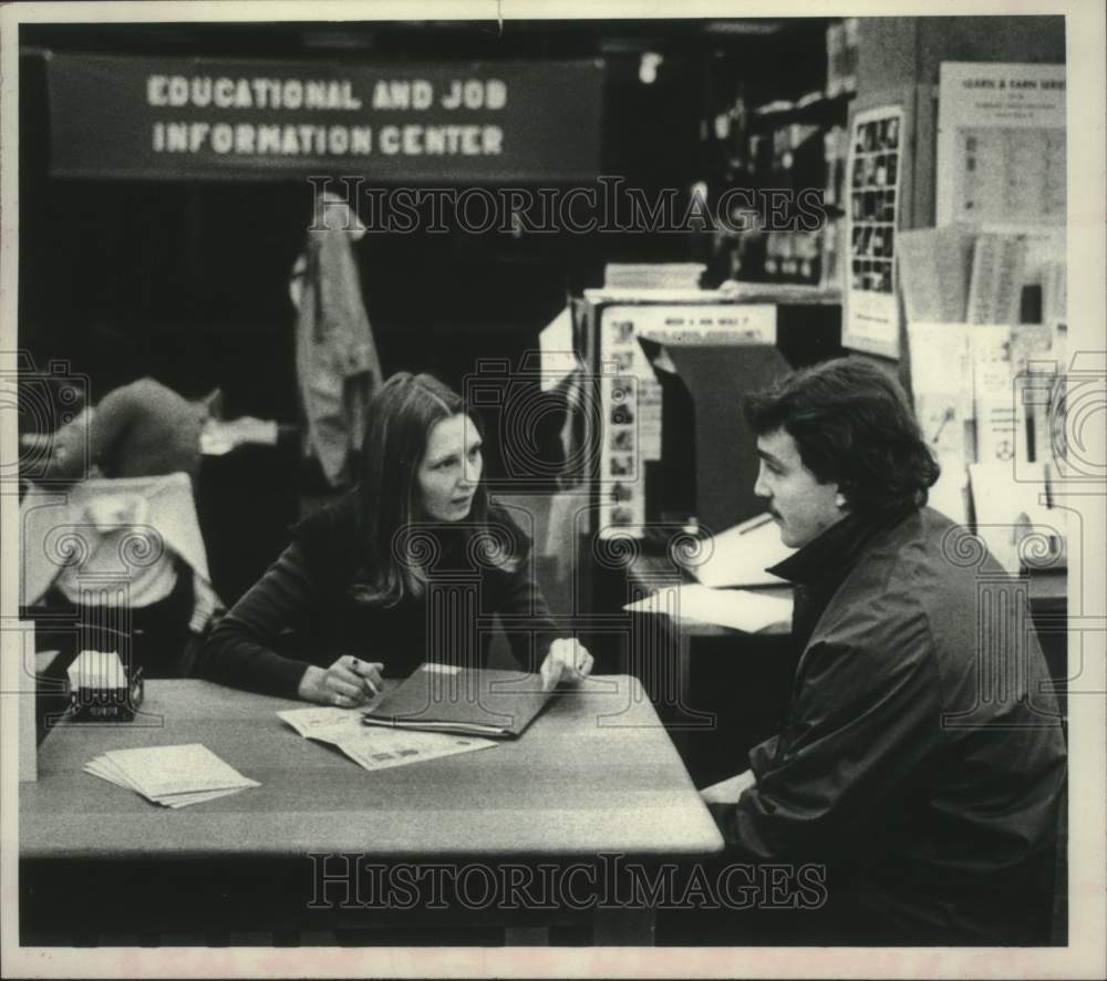 1979 Press Photo Schenectady NY County Library Educational &amp; Job Info Center - Historic Images