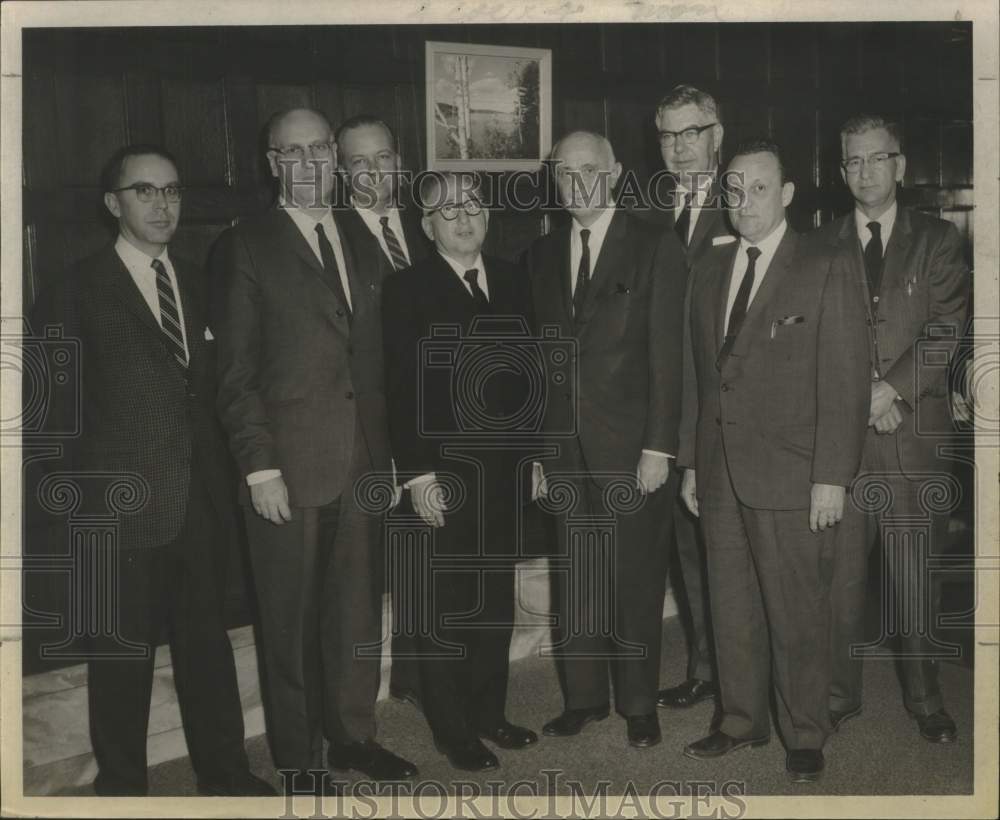 Press Photo CSEA salary plea and Democrats gather for photo with John Satriale - Historic Images