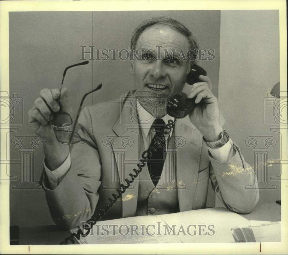 1984 Press Photo Theodore L Scmitz, Schenectady NY Director of Alcoholism Center - Historic Images