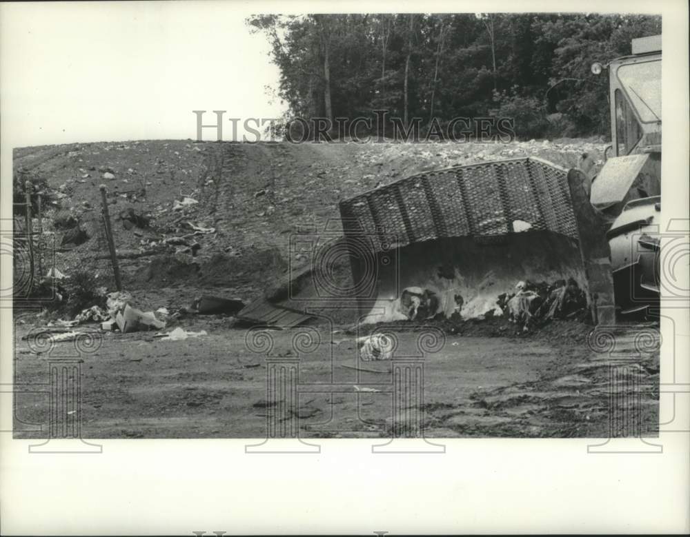 1980 Press Photo Schenectady, New York landfill on Cheltinham Avenue - tua17040 - Historic Images