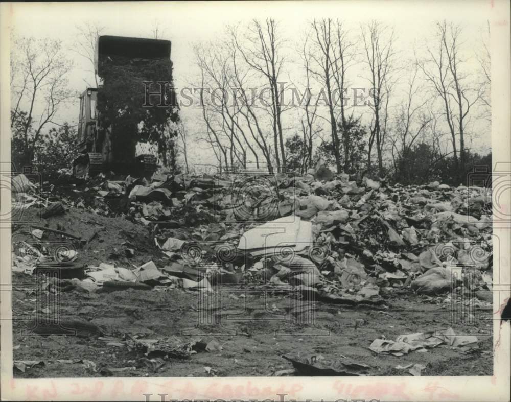 1980 Press Photo Schenectady, New York landfill on Cheltinham Avenue - tua17042 - Historic Images