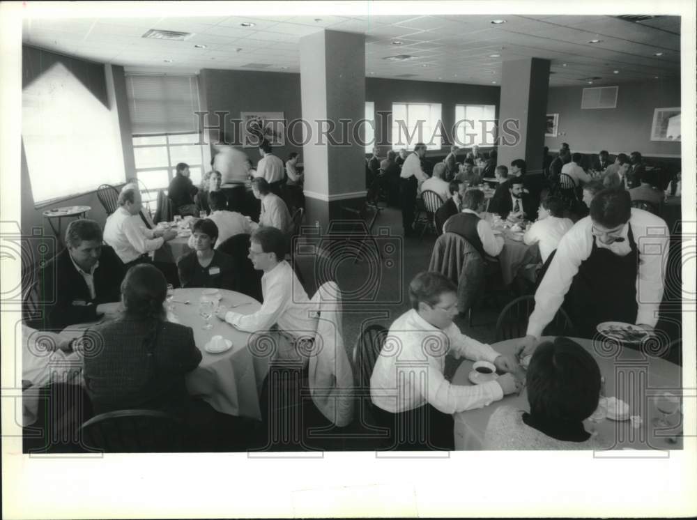 1993 Press Photo Matteo Casola Dining Room, Schenectady, NY Community College - Historic Images