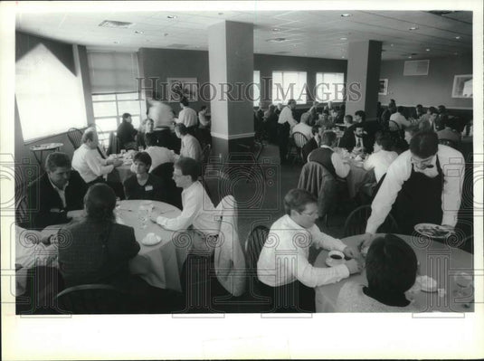 1993 Press Photo Matteo Casola Dining Room, Schenectady, NY Community College - Historic Images