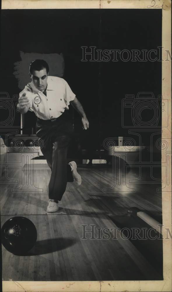 1961 Press Photo Buffalo, NY bowler Carmen Salvino, Empire State Open Champion - Historic Images