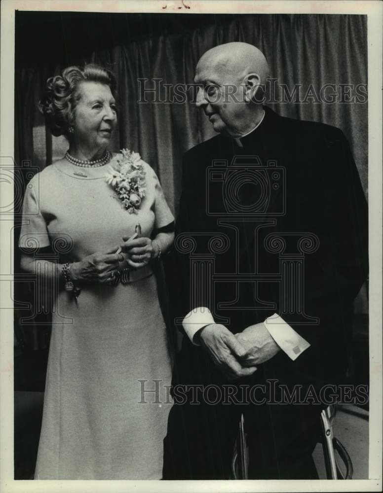 1974 Press Photo Monsignor Francis X Ryan and his sister Eleanor Hanley - Historic Images