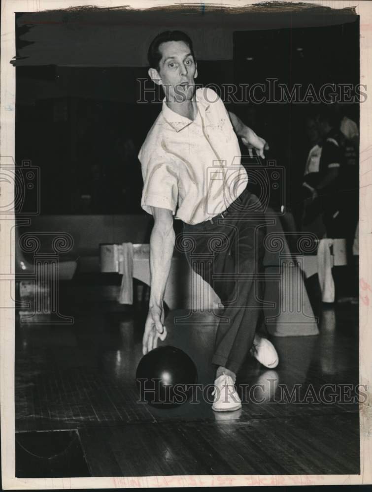 1963 Press Photo Chet Gonski, Bowler, New York - tua24892- Historic Images