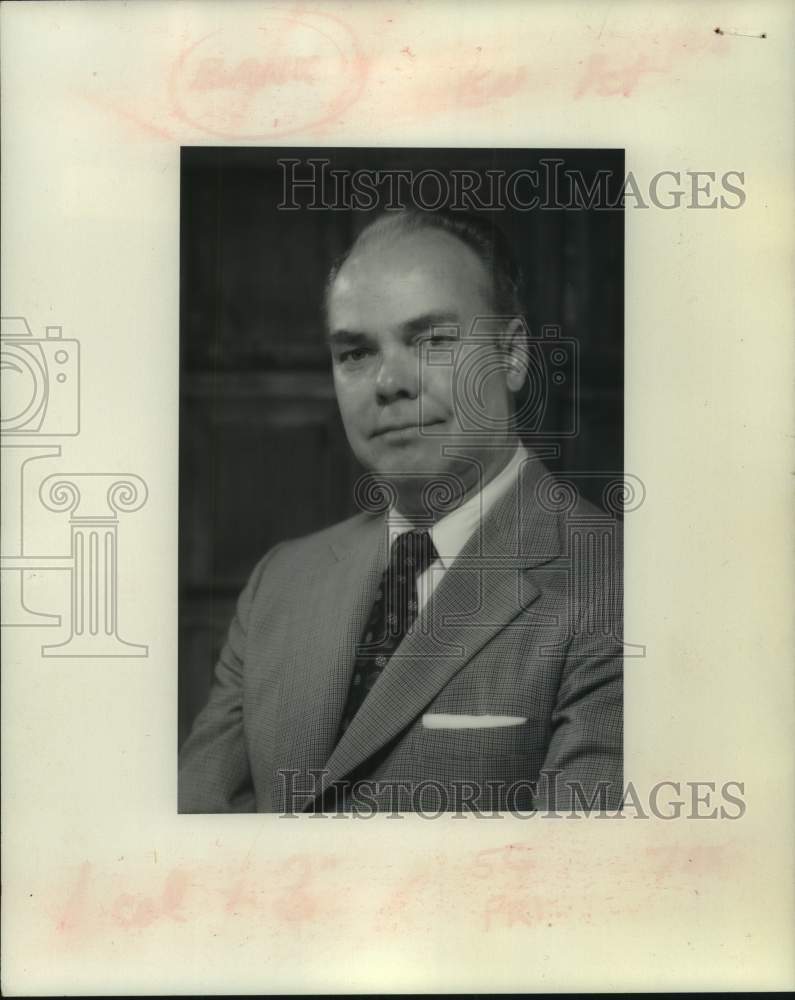 1974 Patrick J Ryan, with Manufacturer's Hanover Trust Co, New York - Historic Images