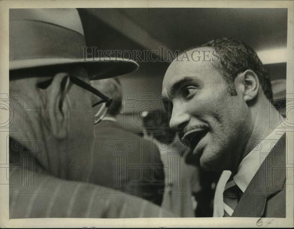 Basil Paterson speaks to Daniel P. O'Connell in New York - Historic Images