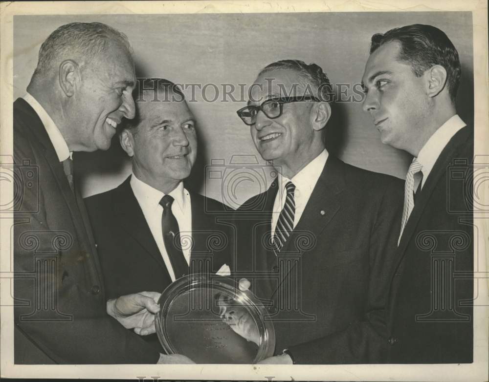 1963 Honorable Arthur Levitt receives silver platter at dinner - Historic Images