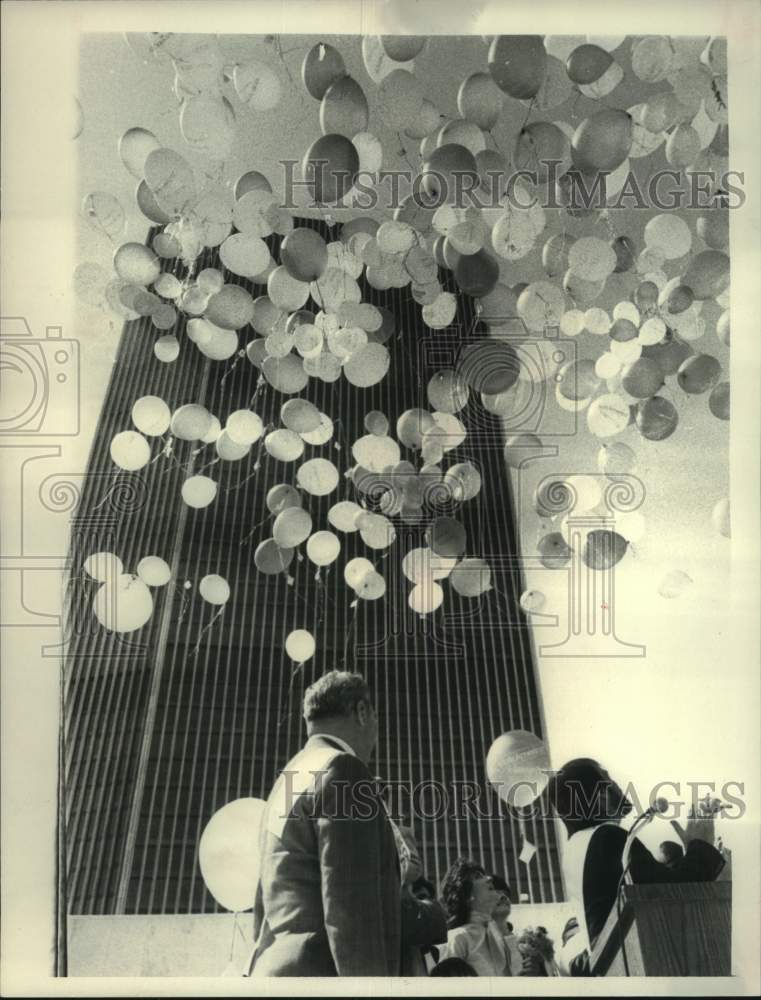 1984 Balloons released in Albany, NY kick off March of Dimes event - Historic Images