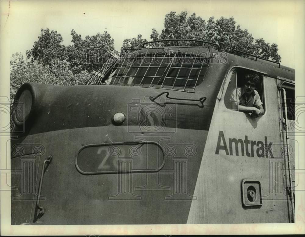 1977 Screen protects Amtrak locomotive windshield in New York - Historic Images