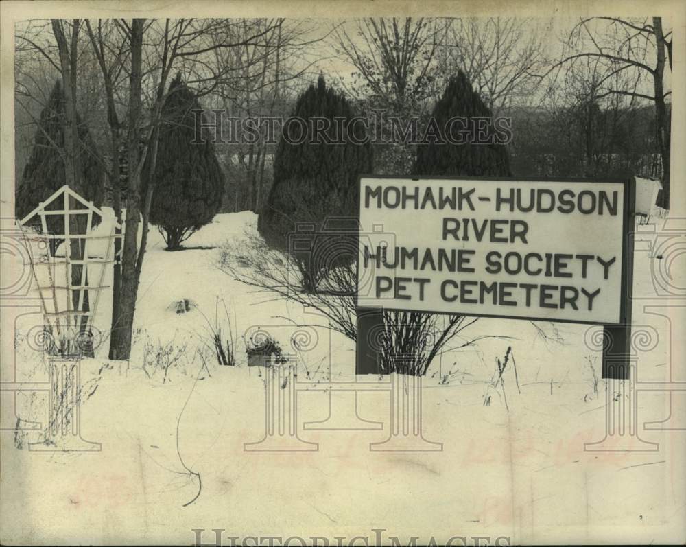 1971 Sign for Mohawk-Hudson River Humane Society in New York - Historic Images