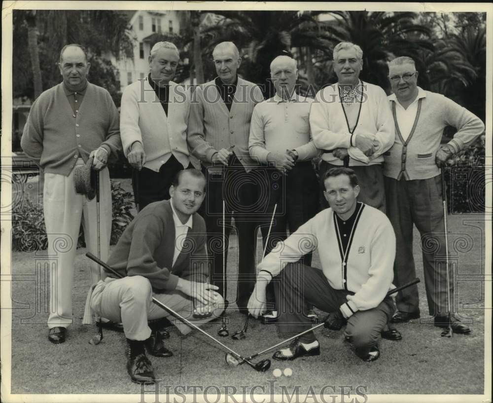 1962 Press Photo New York Country Club members pose on Florida golf course- Historic Images