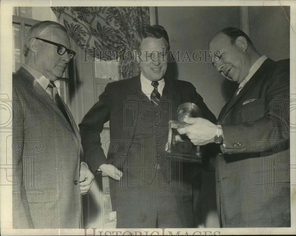 Press Photo Herbert Jones, Robert St John, &amp; Anthony Macro in Albany, New York - Historic Images