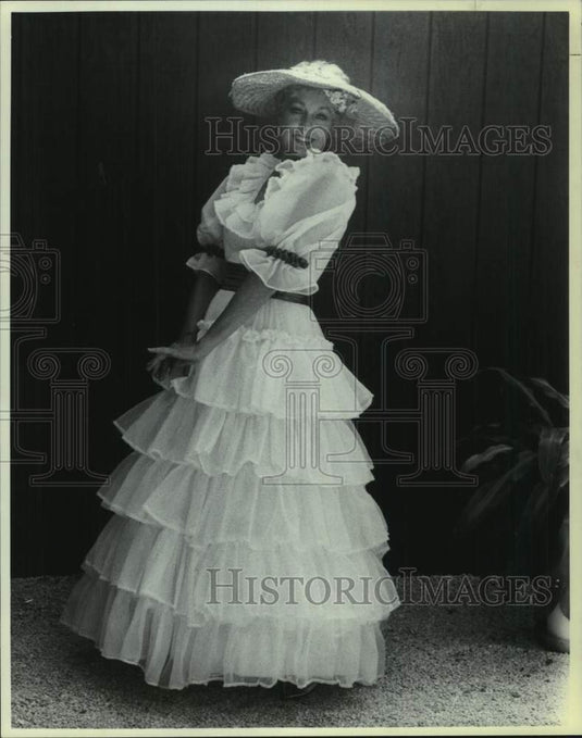 Stage actress Carole Powell at Mac Haydn Theatre, Chatham, New York - Historic Images