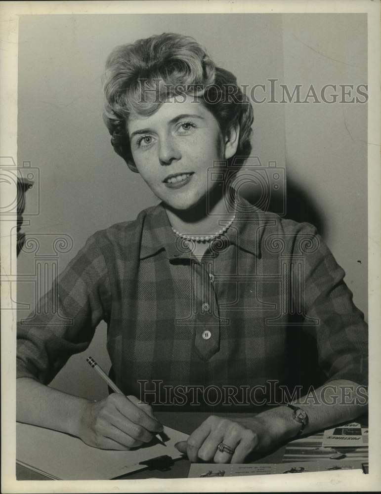 1961 Press Photo Mrs. Raymond Marinell, Dairy Council Director, Albany, New York - Historic Images