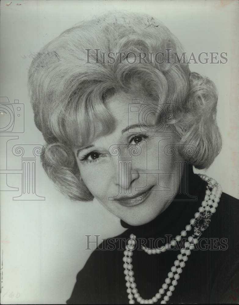 1979 Press Photo Shifre Lerer, theater actress, smiles for publicity photo- Historic Images