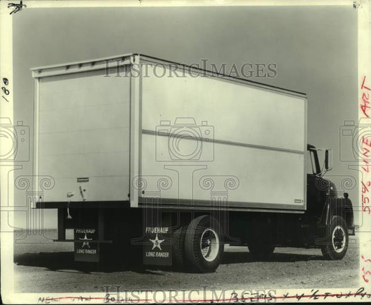 1978 Unmarked box truck is parked on gravel for photo - Historic Images