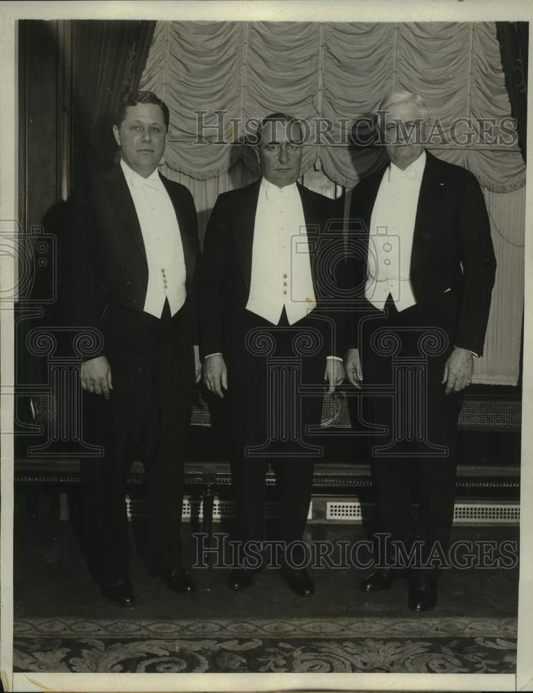 1931 Under Secretary of Treasury with New York Economic Club members - Historic Images