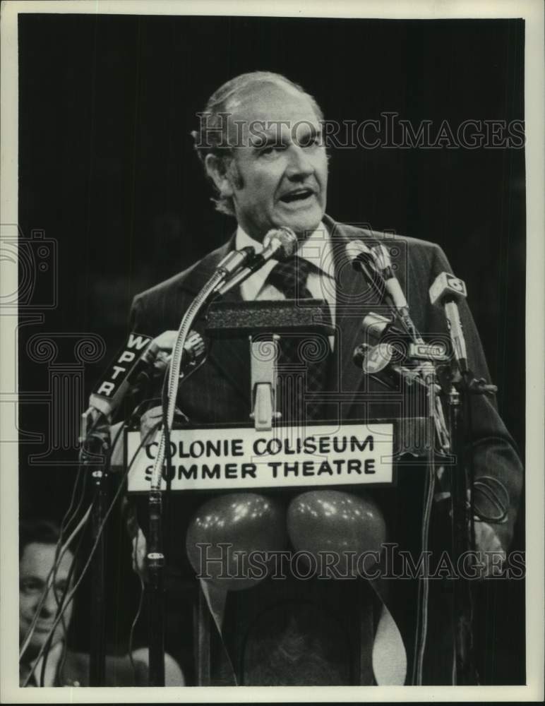 1972 US Senator George McGovern speaks in Colonie, New York - Historic Images