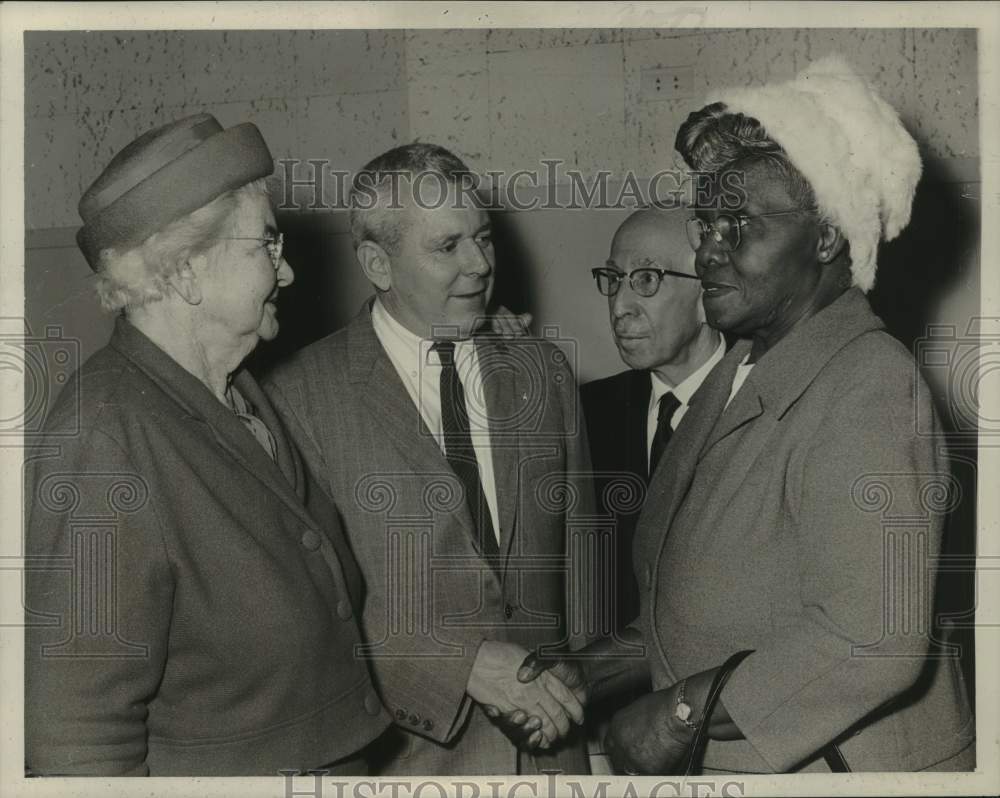 1965 Press Photo Capital City Commission members meet in Albany, New York - Historic Images