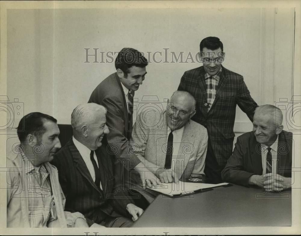 1969 District Attorney hosts session for Albany, NY area policemen - Historic Images