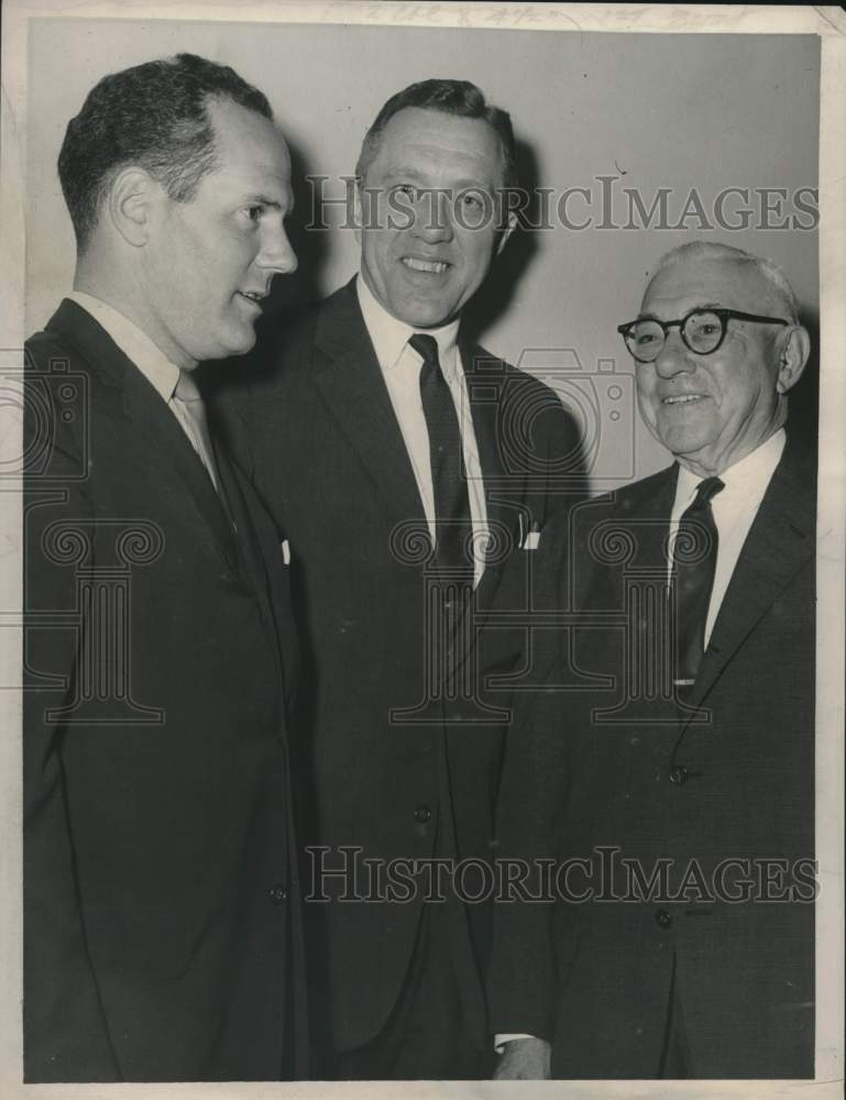 1964 Albany Academy recognizes alumni at ceremony in New York - Historic Images
