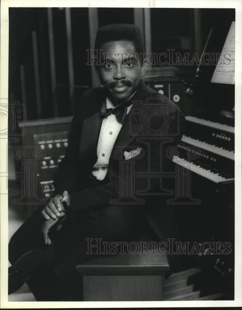 1993 Press Photo Concert organist Albert Melton, New York - tua37554- Historic Images