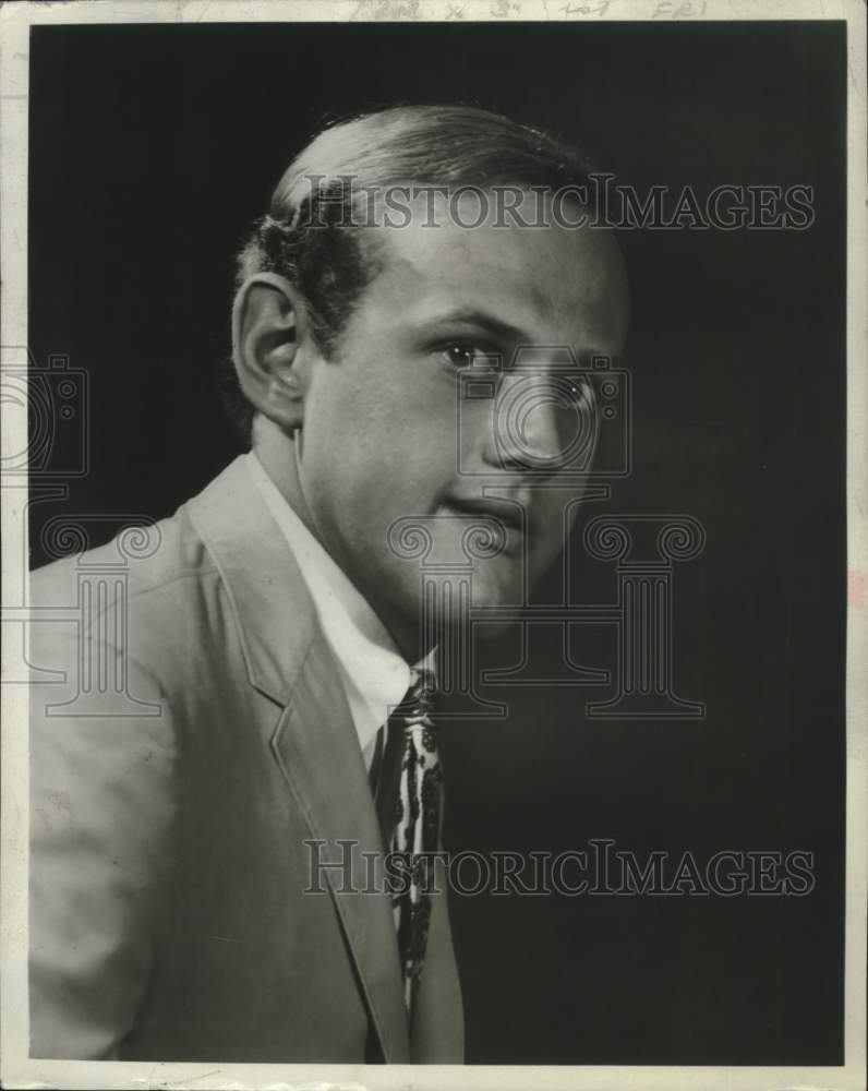 1966 Press Photo Fletcher Johnston, Producer, Lake Luzerne Playhouse, New York - Historic Images