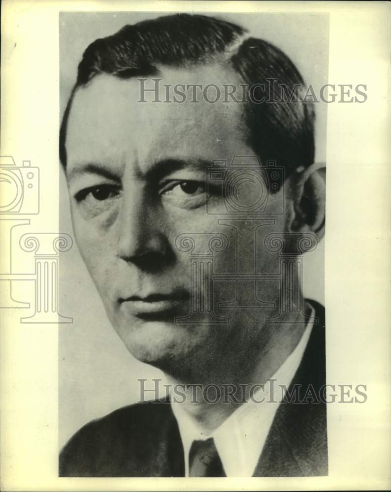 1937 W. W. "Bill" Chaplin, International News Service star reporter - Historic Images