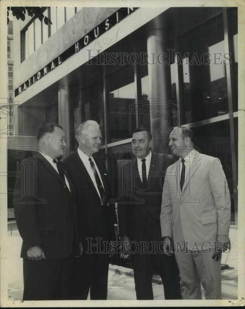 1963 Press Photo New York Home Builders Association members visit Washington, DC - Historic Images