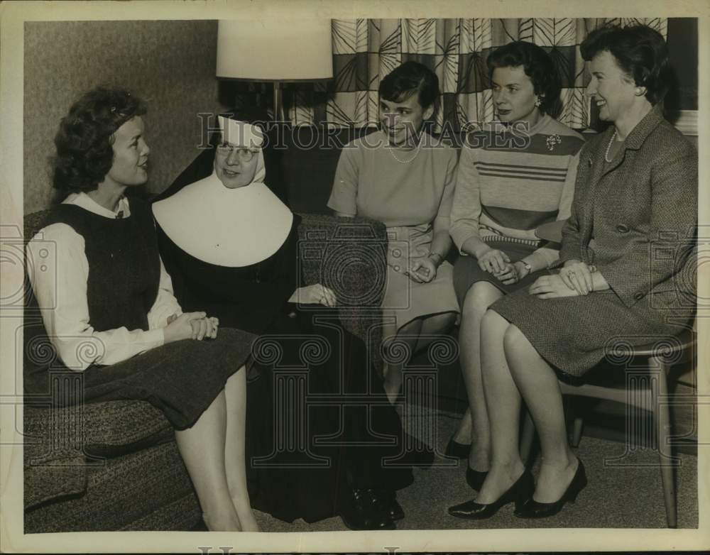 1963 Alumni meet with College of New Rochelle president, New York - Historic Images