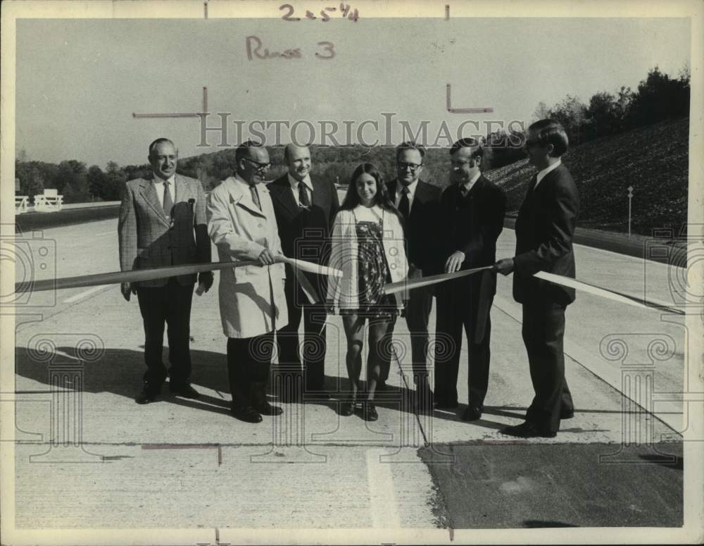 1973 Ribbon cutting ceremony for Interstate 90 near Rensselaer, NY - Historic Images