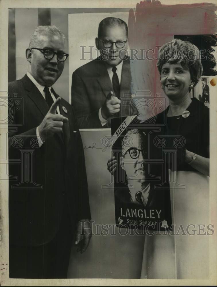 1968 Press Photo New York attorney Walter B. Langley with wife, Harriet- Historic Images