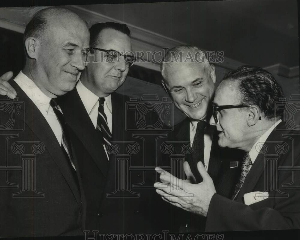 1956 Labor columnist speaks to newspaper editors in Albany, New York - Historic Images