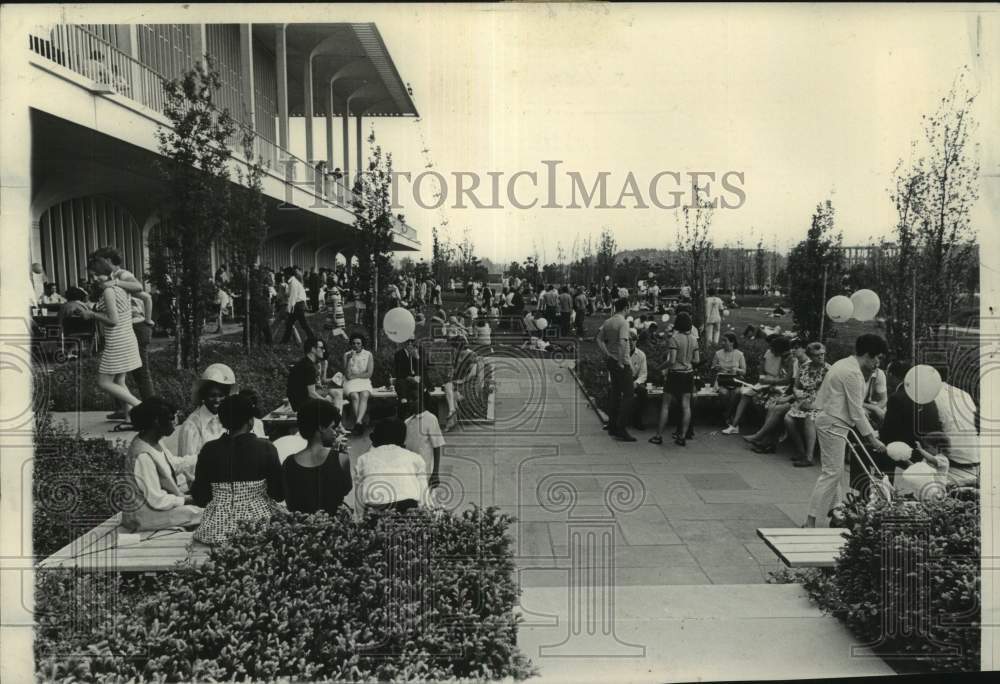 1975 Press Photo University-Community Day, State University of New York, Albany - Historic Images