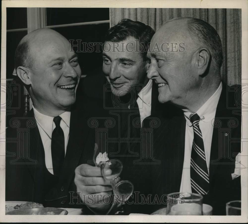 1962 Press Photo Northeastern Investment Society meets in Albany, New York - Historic Images