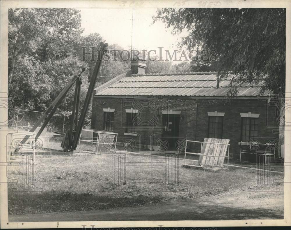 1964 Press Photo Building on Krumkill Road in Albany, New York area - Historic Images