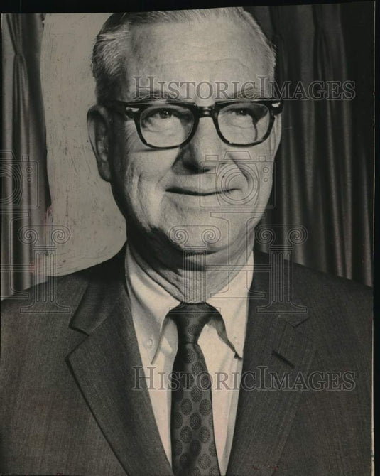 1974 Press Photo Congressman Carleton J. King from Saratoga, New York - Historic Images
