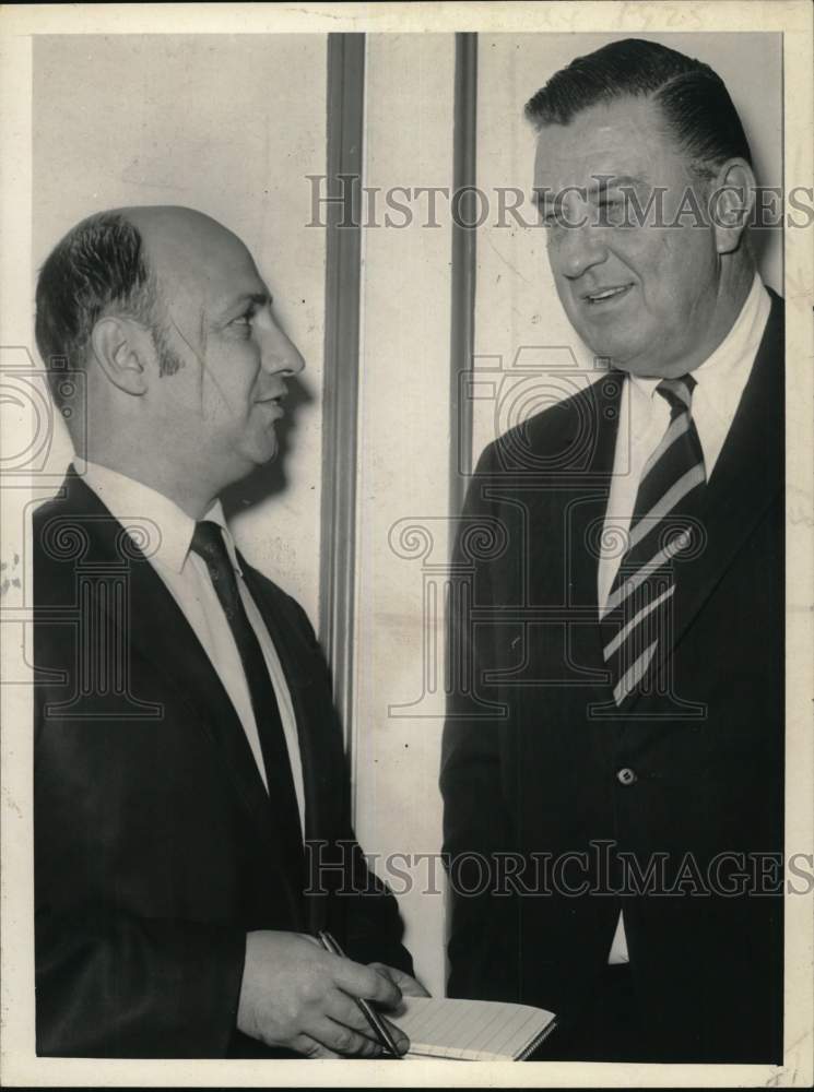 Press Photo Joe Picchi interviews Franklin Roosevelt in Albany, New York - Historic Images