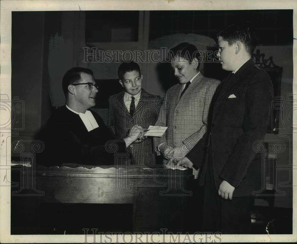 1962 Press Photo Students register at Christian Brothers Academy, Albany, NY - Historic Images